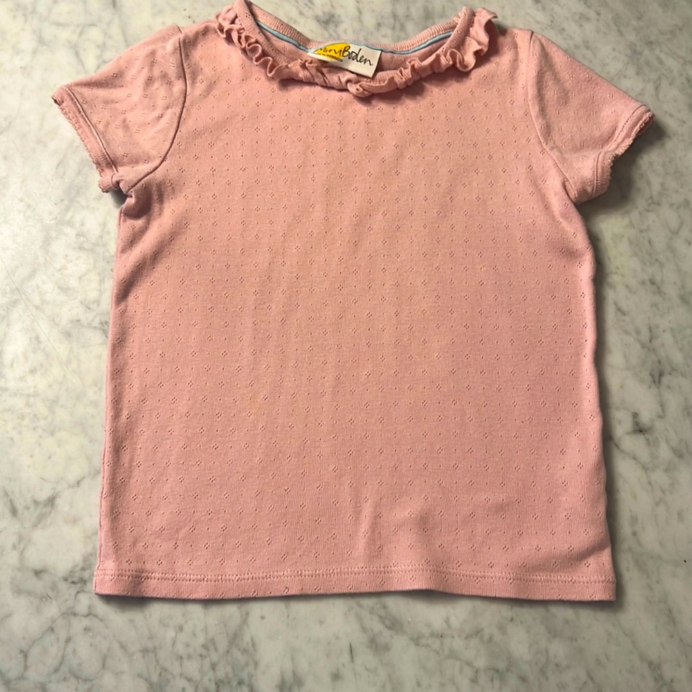 Super soft Mini Boden sweet ruffle tee